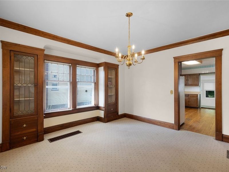 1468 Parkhill Road, Cleveland Heights, OH 44121 Photo 9