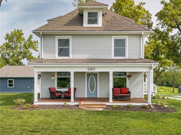 5201 Cook Road, St Joseph, MO 64505