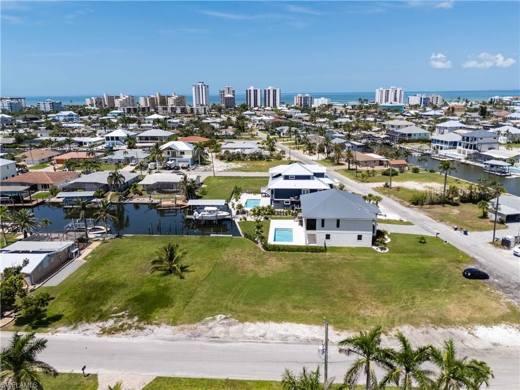 2 Bayview Blvd, Fort Myers Beach, FL 33931 Photo
