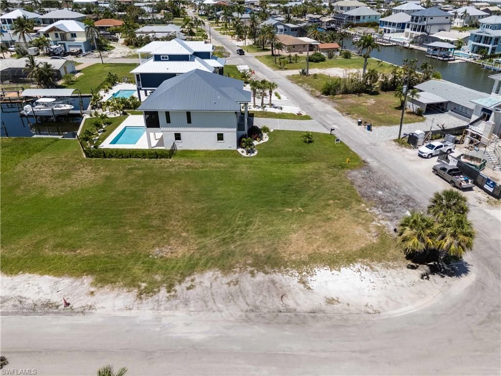 2 Bayview Blvd, Fort Myers Beach, FL 33931 Photo