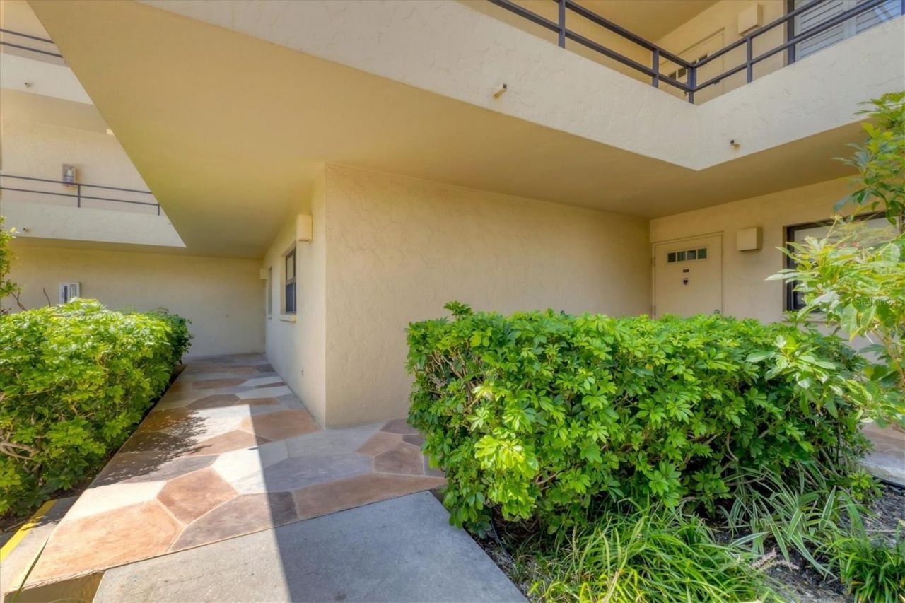 8776 Midnight Pass Road, Unit C107, Sarasota, FL 34242 Photo