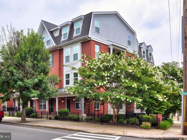 1000 DEKALB STREET, Unit 6, NORRISTOWN, PA 19401