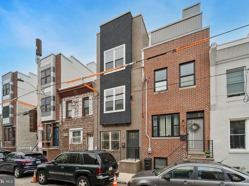 2124 Fernon Street, Philadelphia, PA 19145 Main Photo