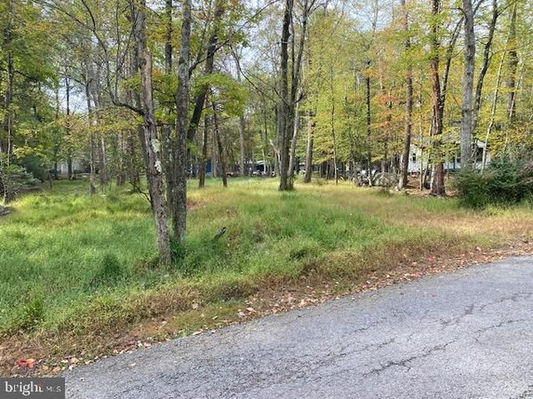 25 MAPLEWOOD LANE, LAKE HARMONY, PA 18624