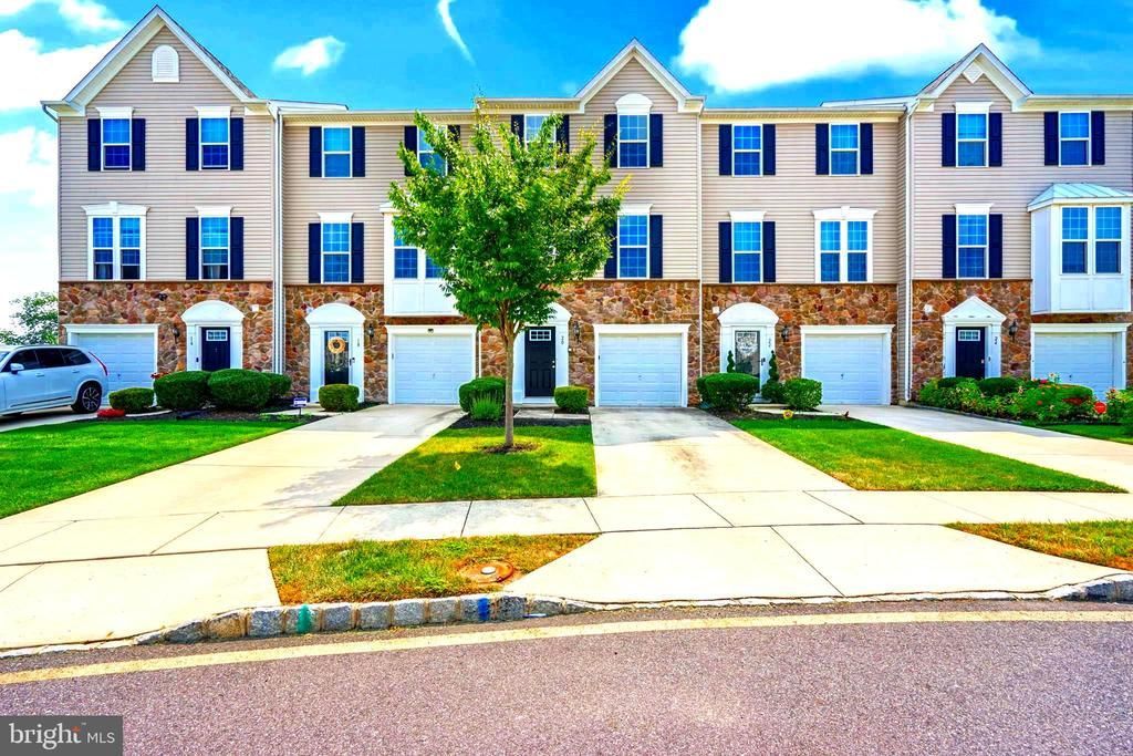 20 Benford Lane, Edgewater Park, NJ 08010 Main Photo