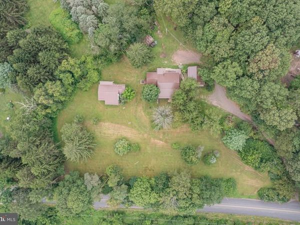 199 S STATE ROAD, BARNESVILLE, PA 18214