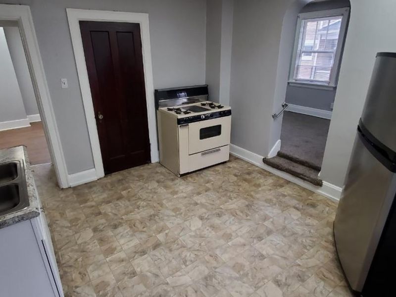 4965 Glenway Avenue, Cincinnati, OH 45238 Photo 3