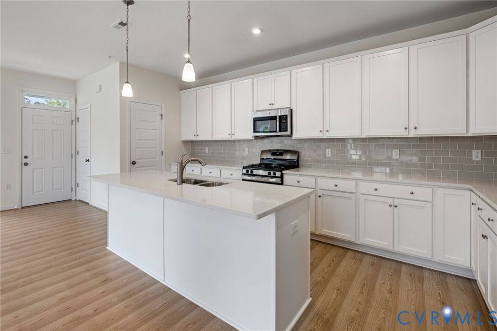 5309 Twisting Vine Lane, Unit 105, Glen Allen, VA 23059 Main Photo