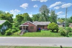 2026 Little Avenue photo 4