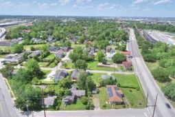 2026 Little Avenue photo 4