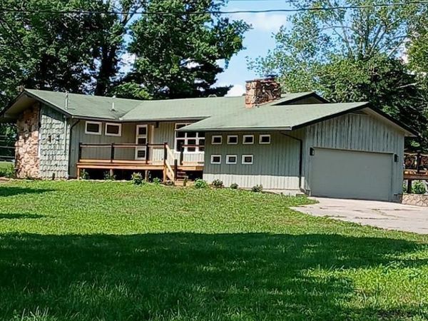 395 Church St, Spencer, TN 38585