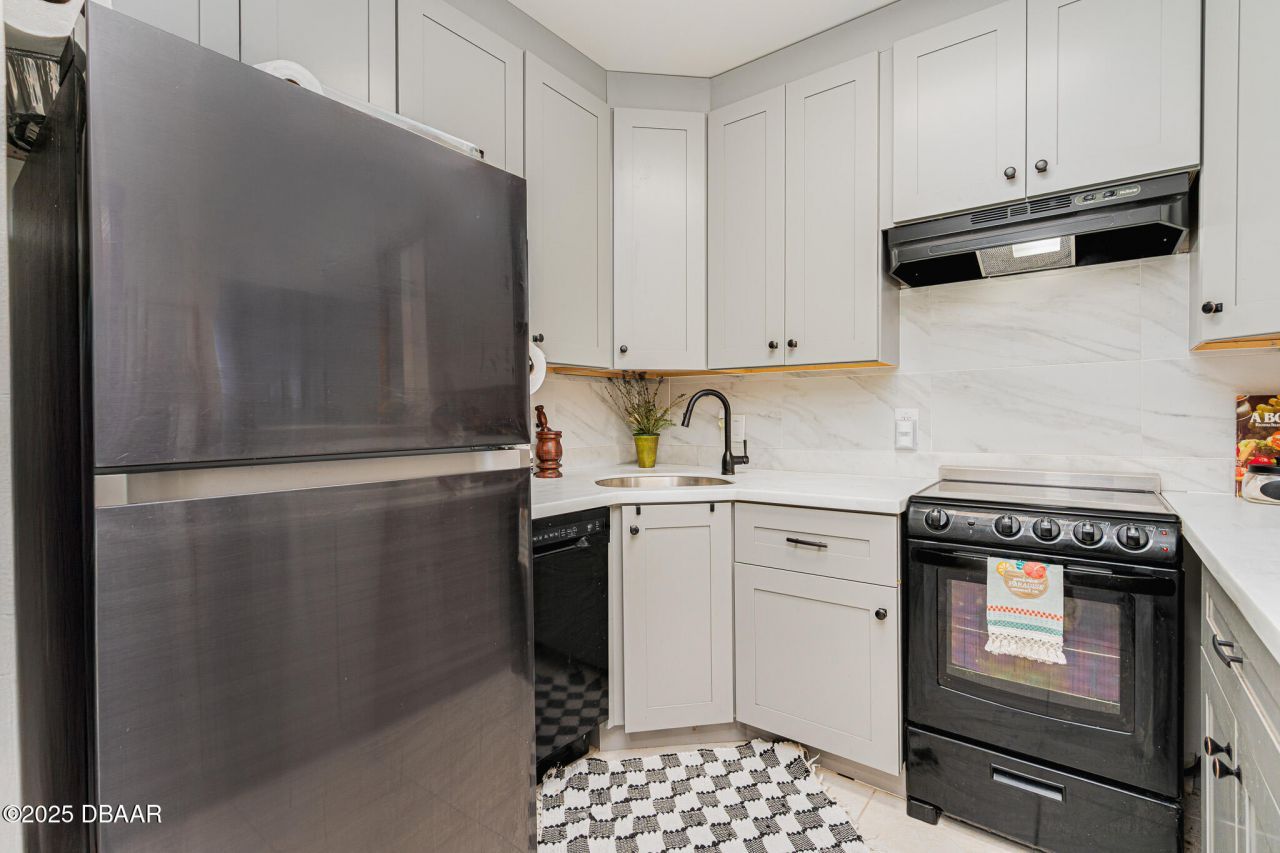 935 N Halifax Avenue, Unit 1104, Daytona Beach, FL 32118 Photo