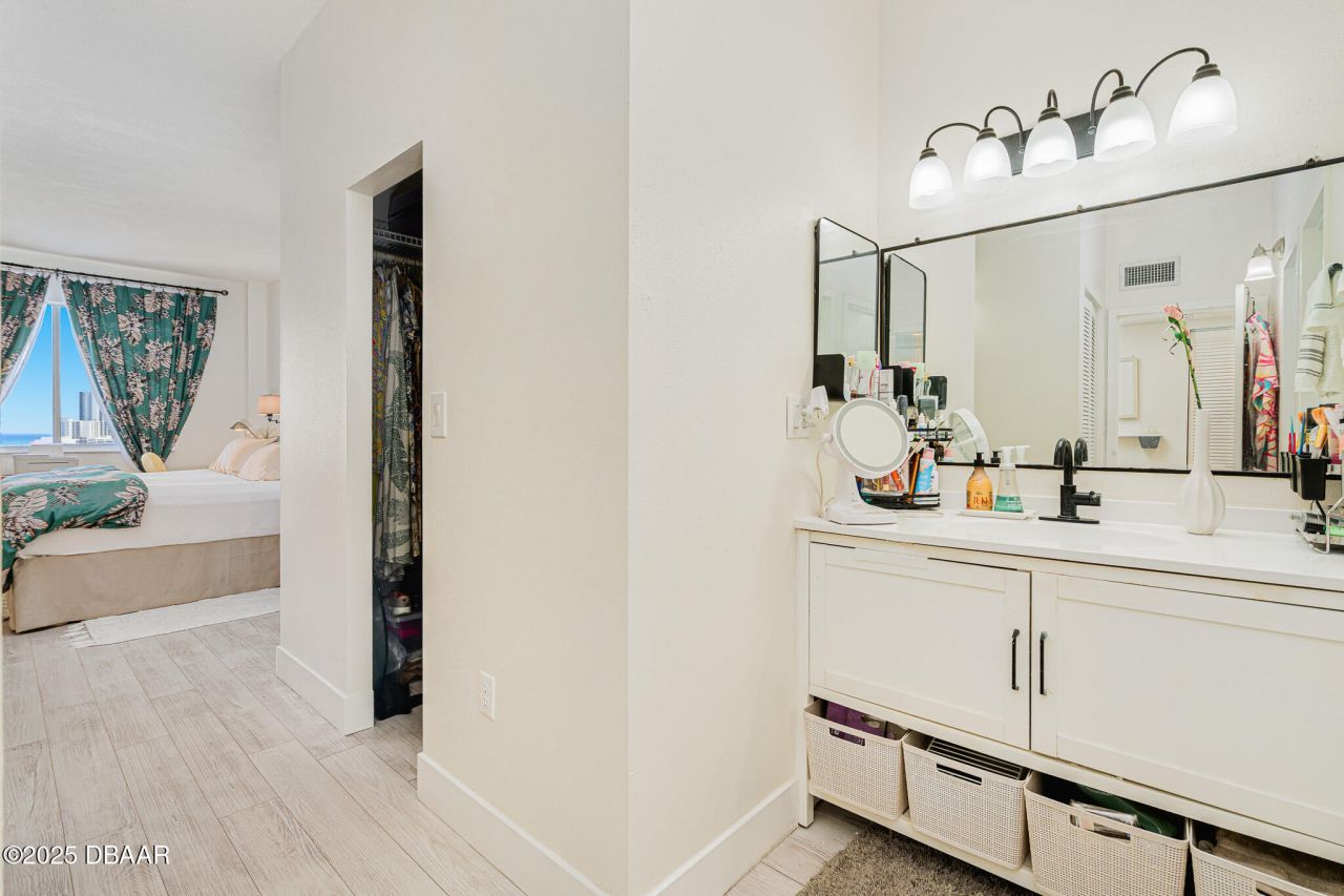935 N Halifax Avenue, Unit 1104, Daytona Beach, FL 32118 Photo