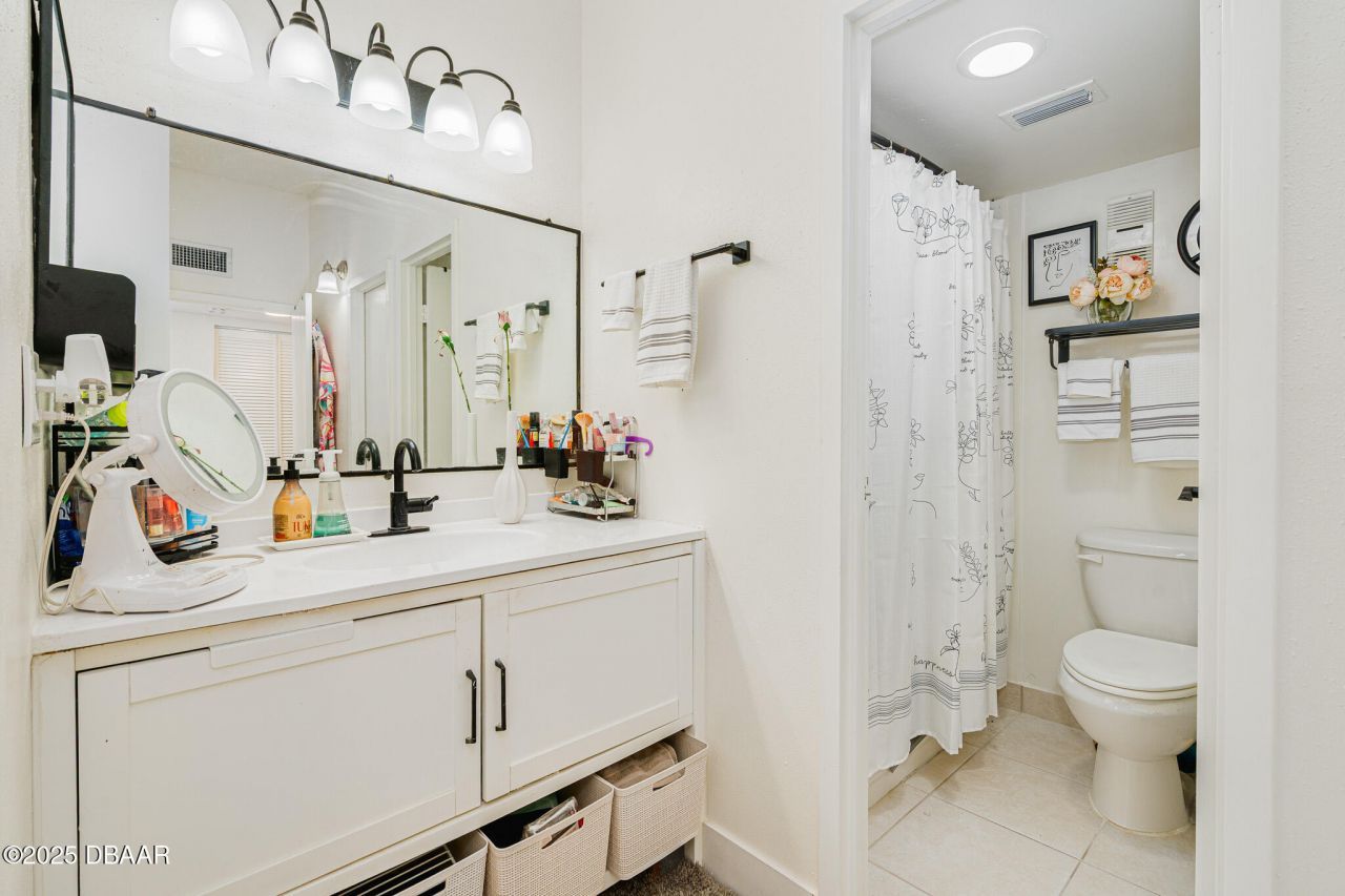 935 N Halifax Avenue, Unit 1104, Daytona Beach, FL 32118 Photo