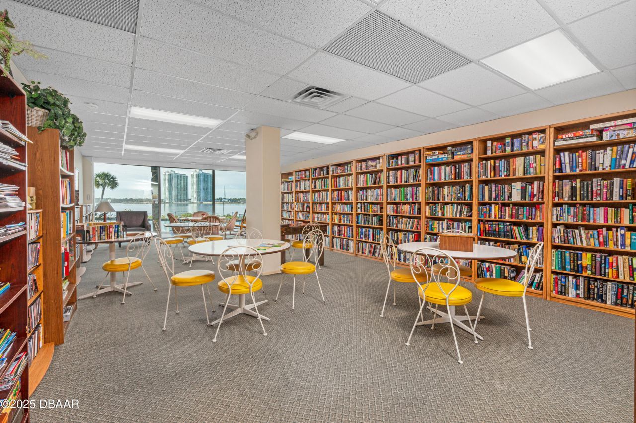 935 N Halifax Avenue, Unit 1104, Daytona Beach, FL 32118 Photo