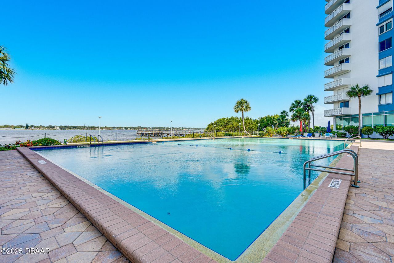 935 N Halifax Avenue, Unit 1104, Daytona Beach, FL 32118 Photo