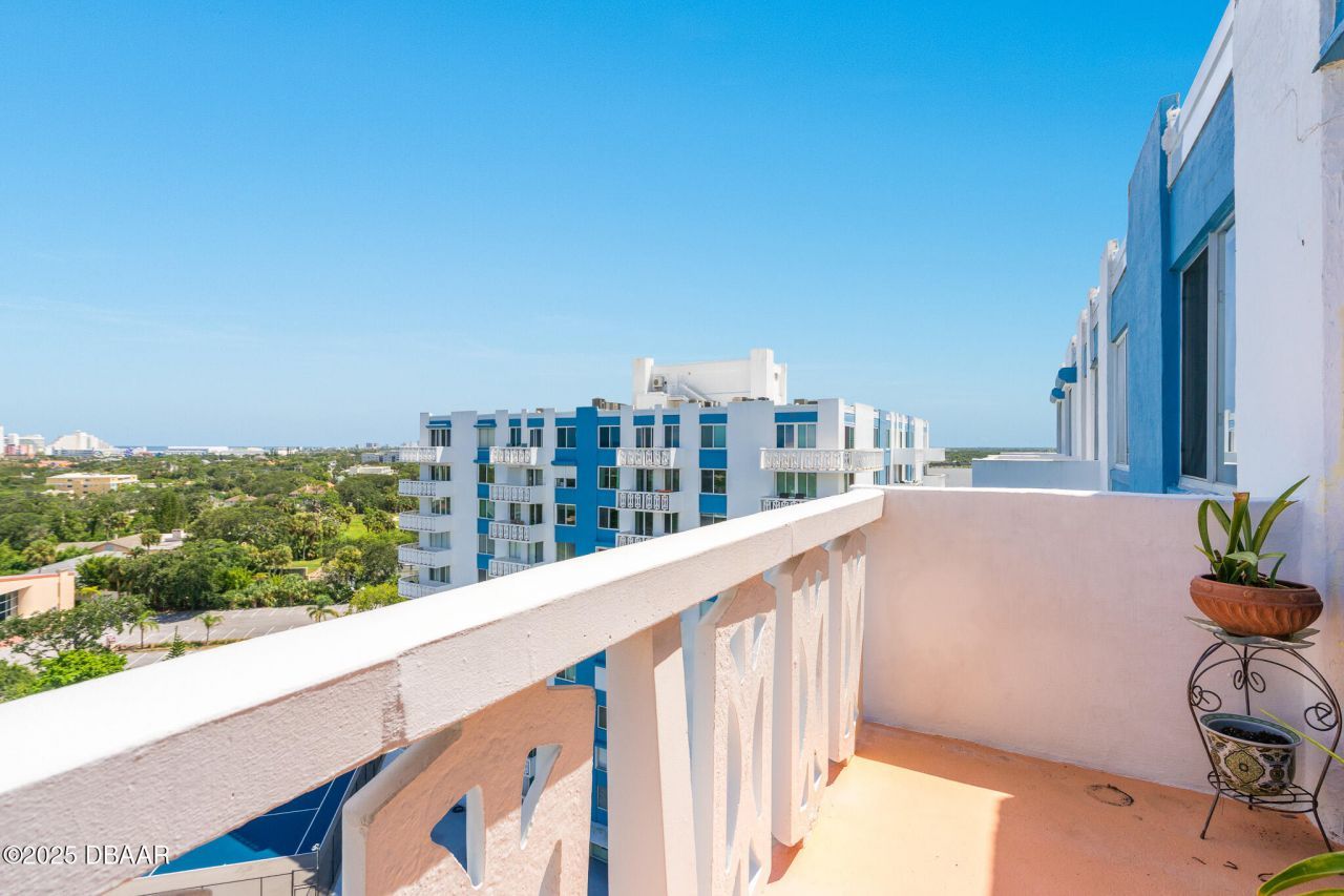 935 N Halifax Avenue, Unit 1104, Daytona Beach, FL 32118 Photo