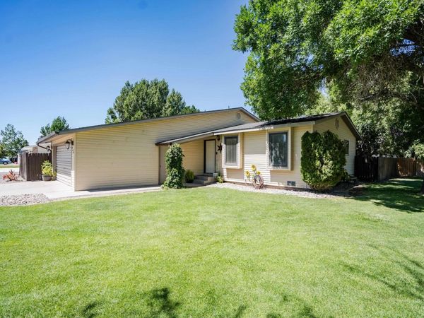 664 Columbine Dr, Paul, ID 83347