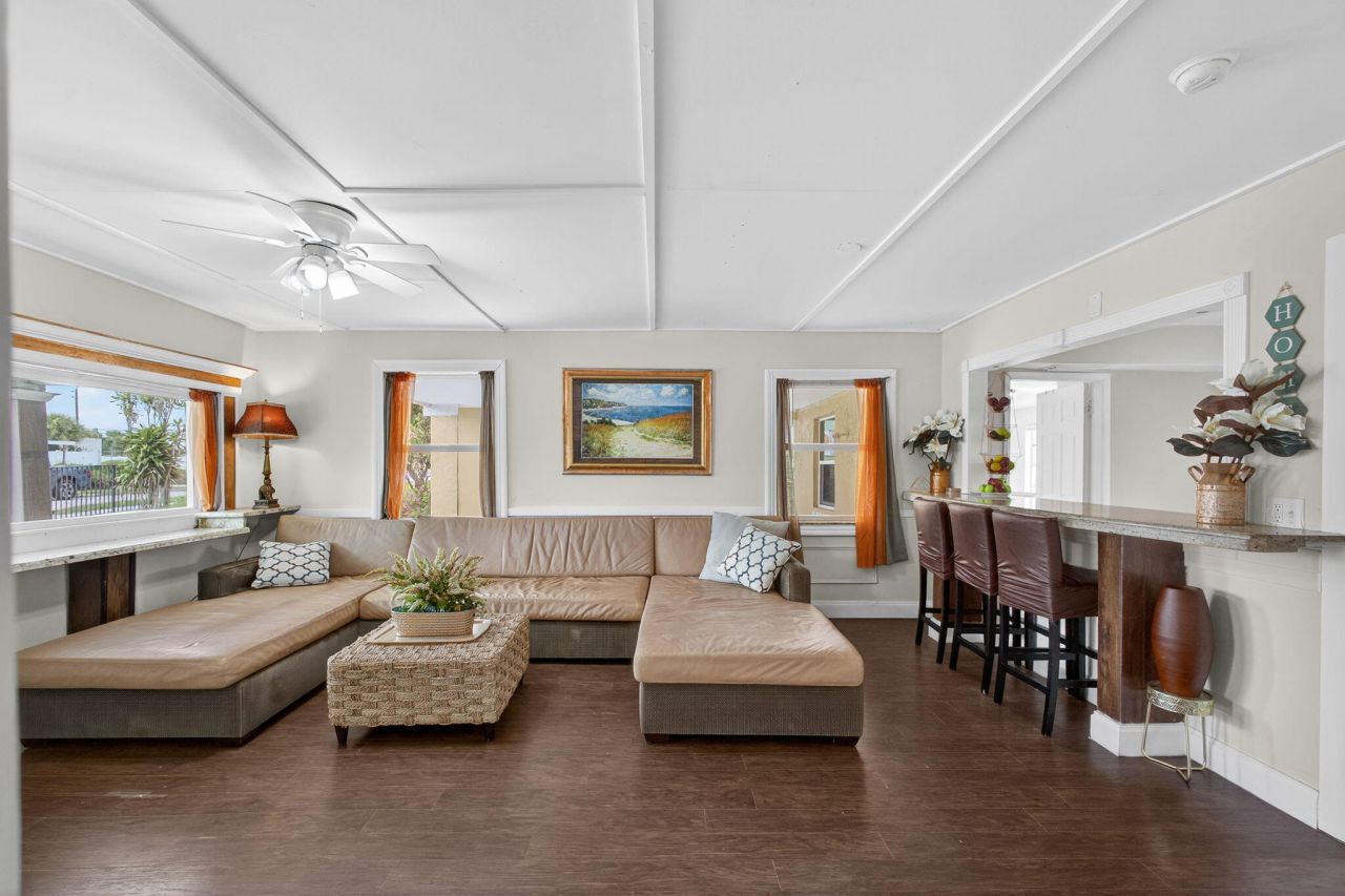 1136 W 7th Street, Riviera Beach, FL 33404 Photo