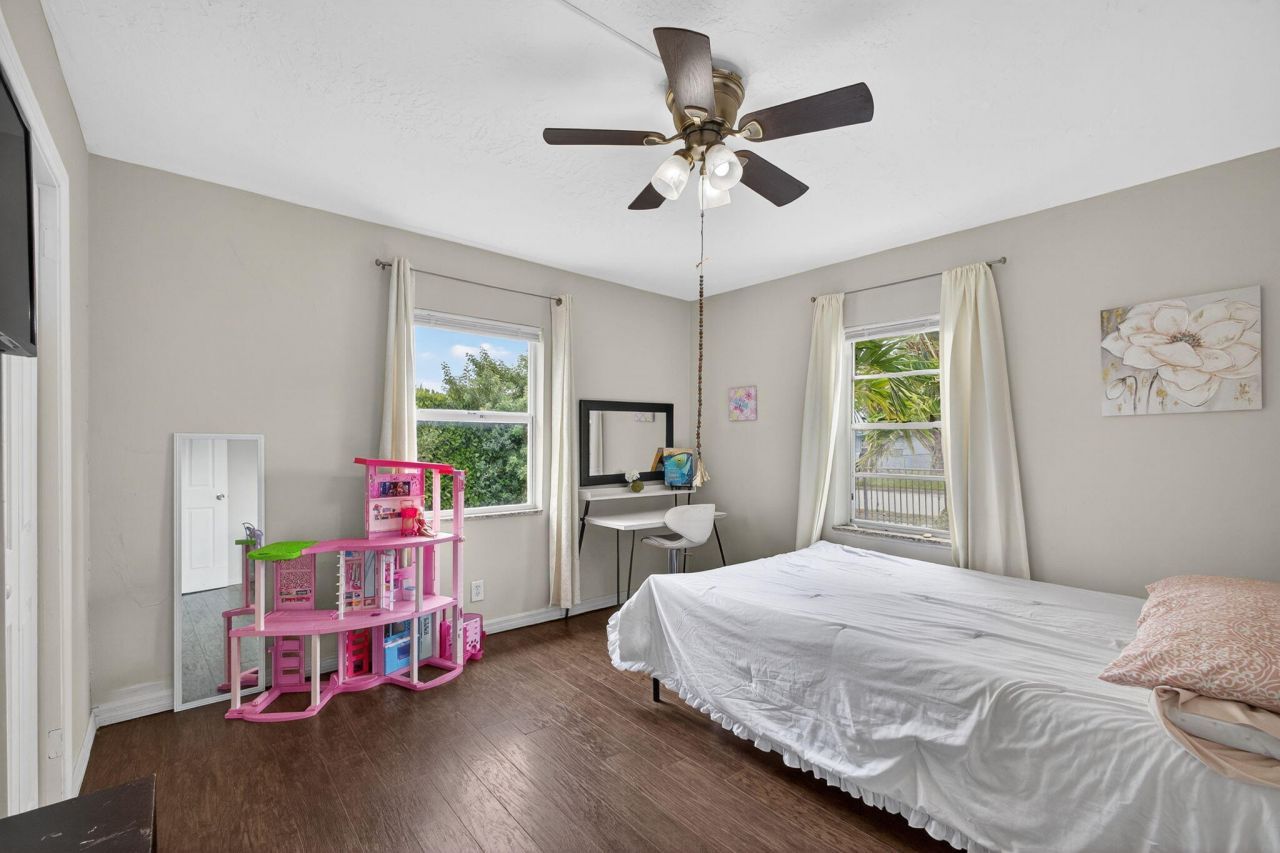 1136 W 7th Street, Riviera Beach, FL 33404 Photo