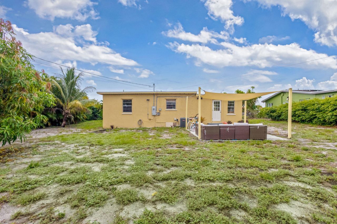 1136 W 7th Street, Riviera Beach, FL 33404 Photo