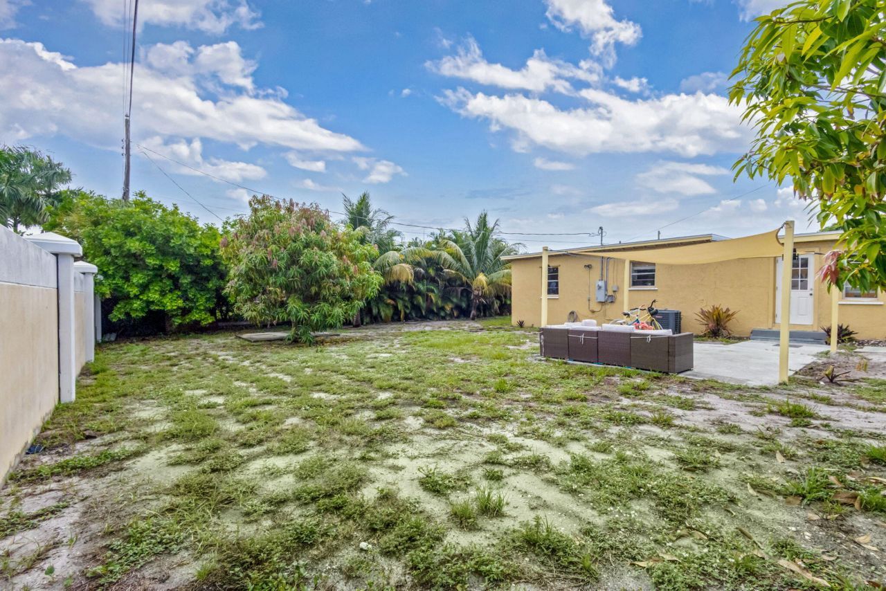 1136 W 7th Street, Riviera Beach, FL 33404 Photo