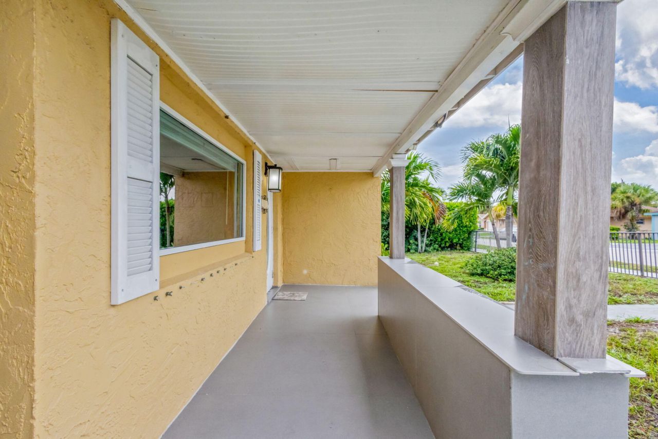 1136 W 7th Street, Riviera Beach, FL 33404 Photo