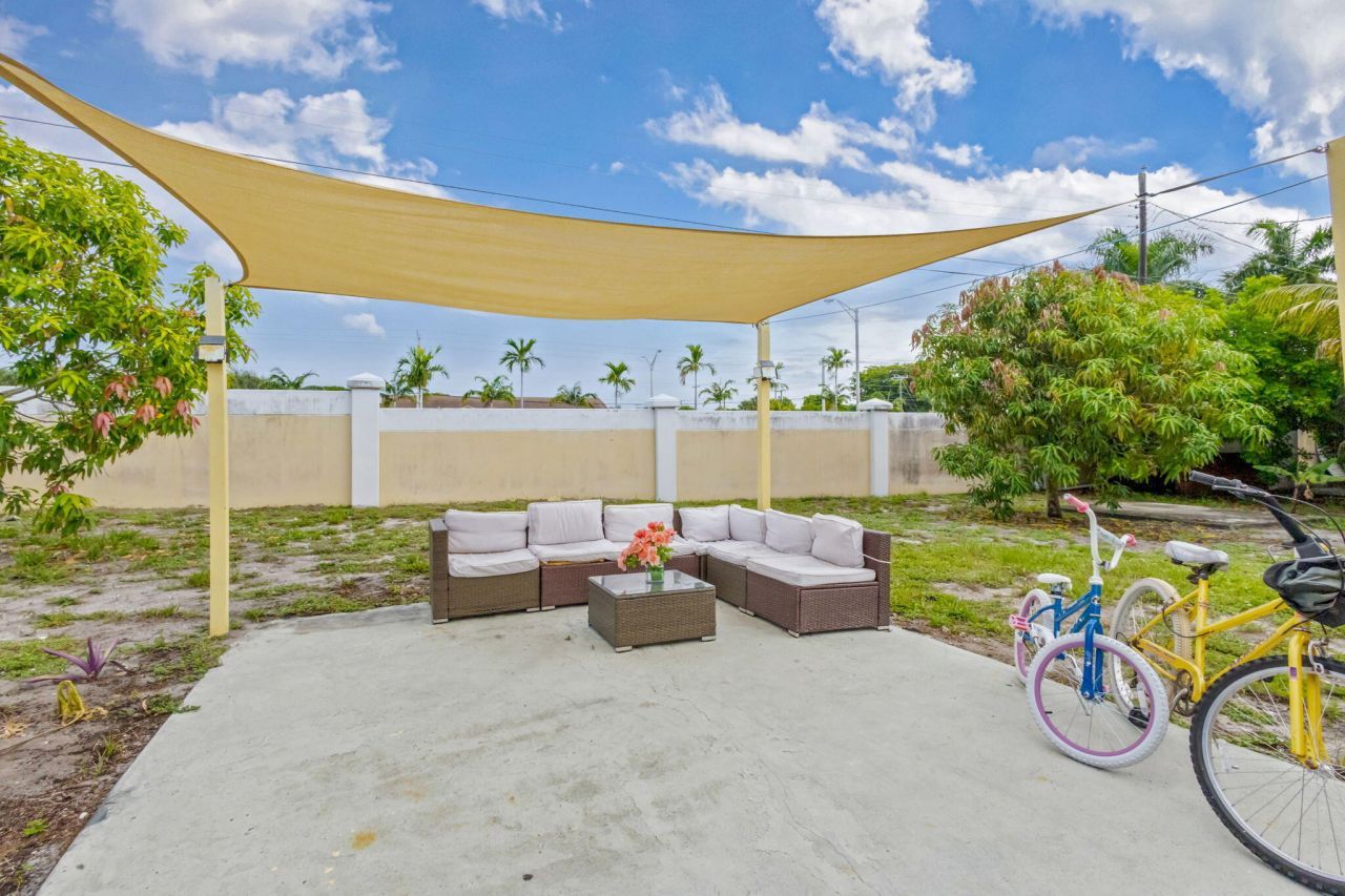 1136 W 7th Street, Riviera Beach, FL 33404 Photo