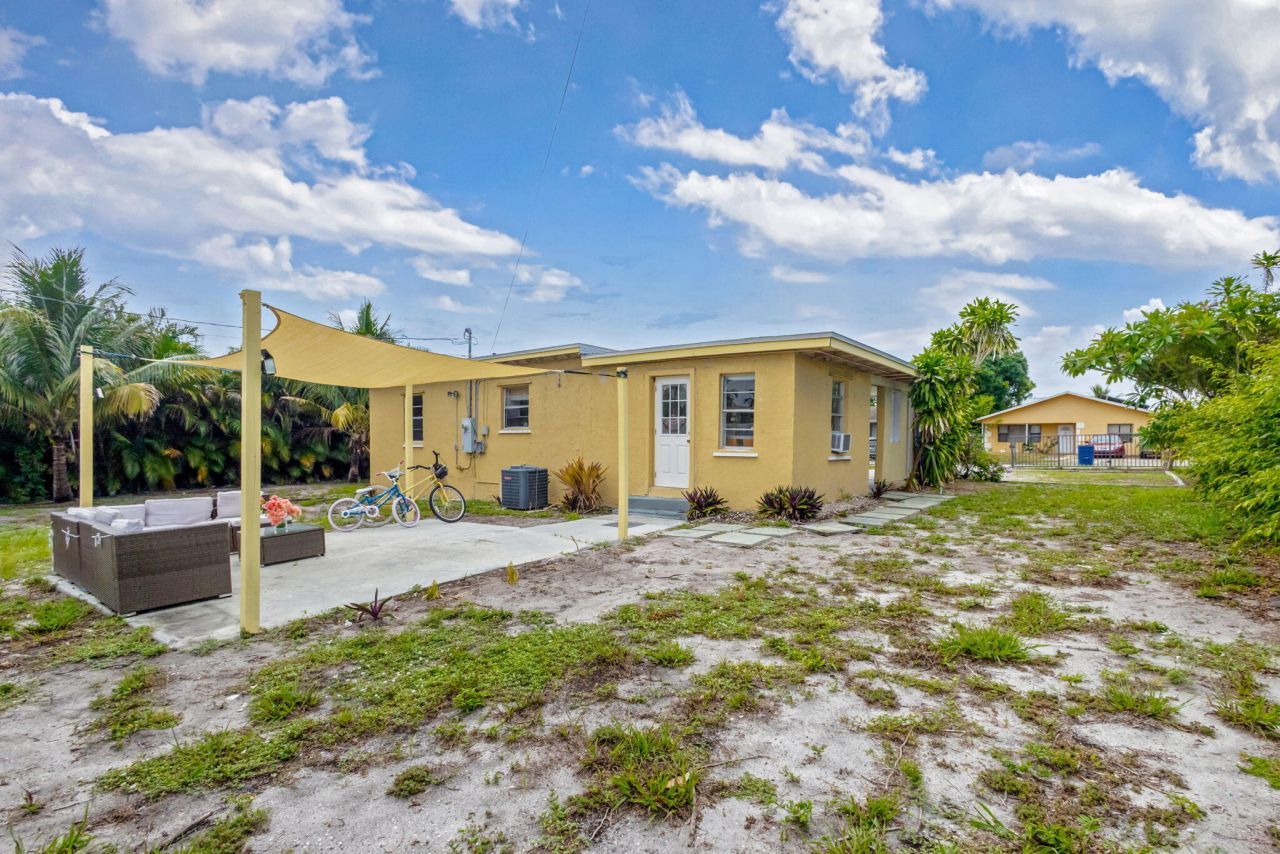 1136 W 7th Street, Riviera Beach, FL 33404 Photo