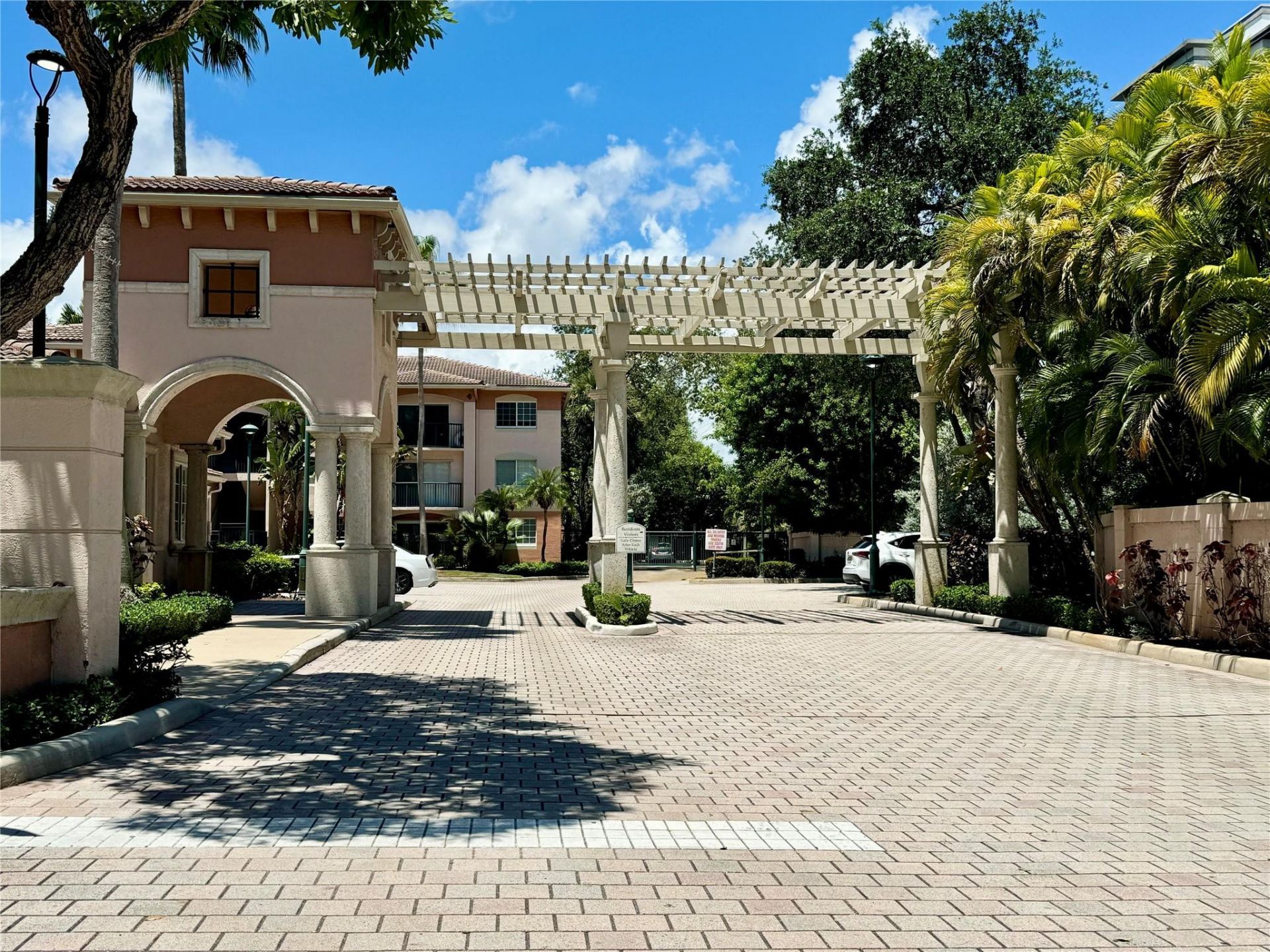 2107 SE 10th Avenue, Unit 814, Fort Lauderdale, FL 33316 Photo