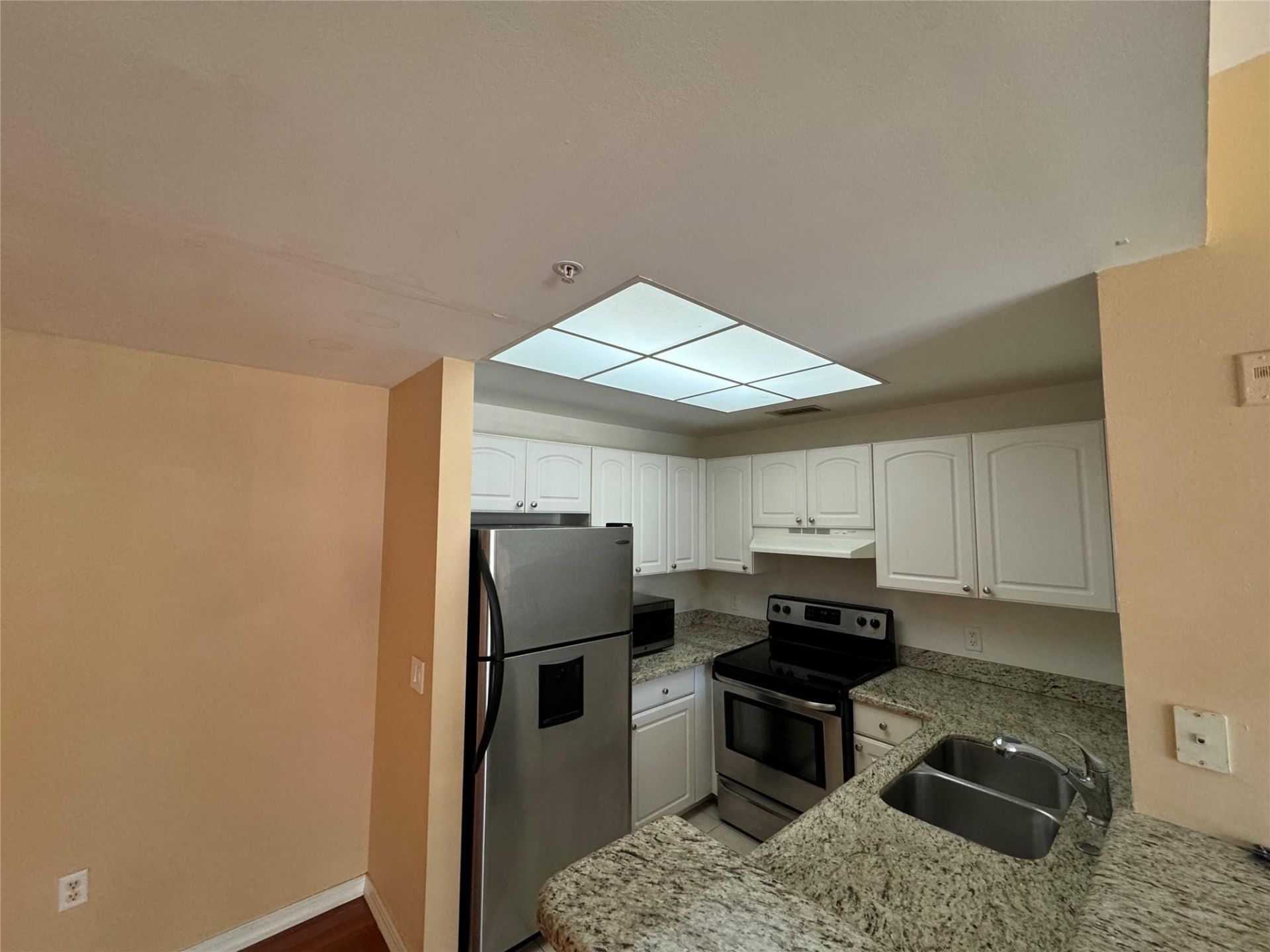 2107 SE 10th Avenue, Unit 814, Fort Lauderdale, FL 33316 Photo