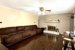 4098 Slaughter Drive photo 4