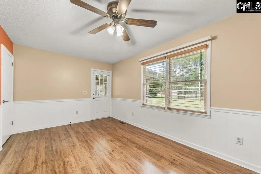 4098 Slaughter Drive Photo 6