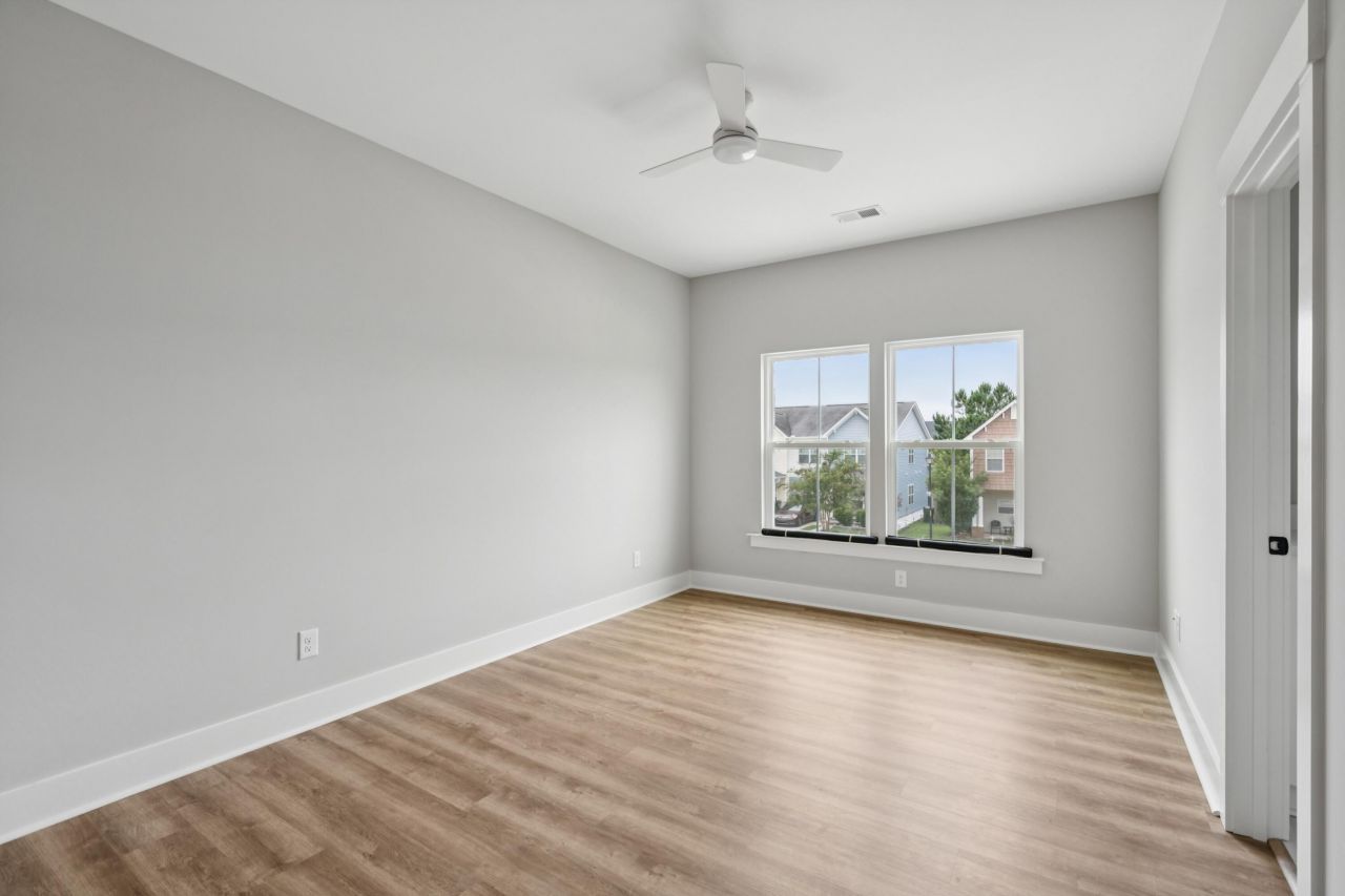 121 Kirkland Street Photo 12