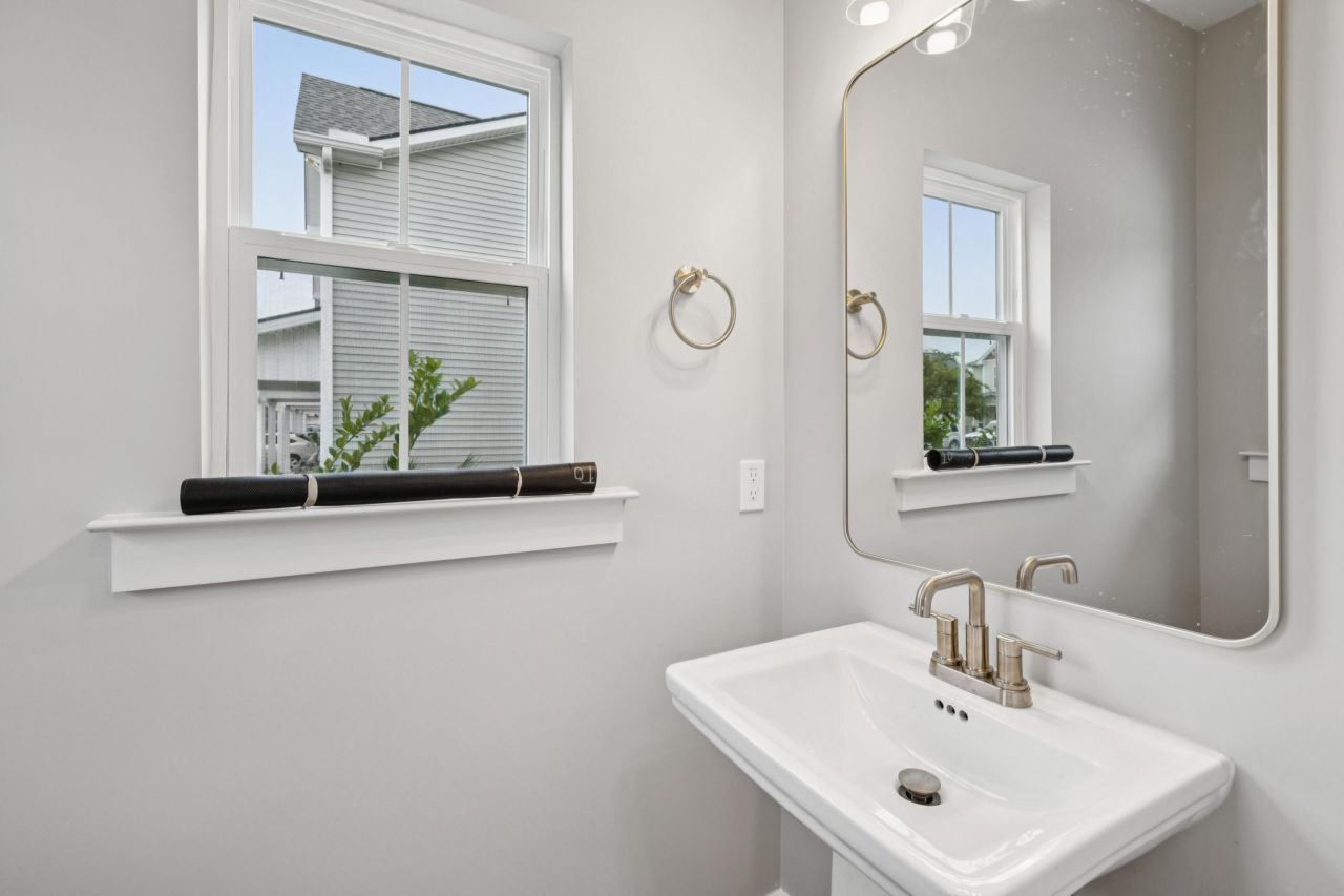 121 Kirkland Street Photo 20