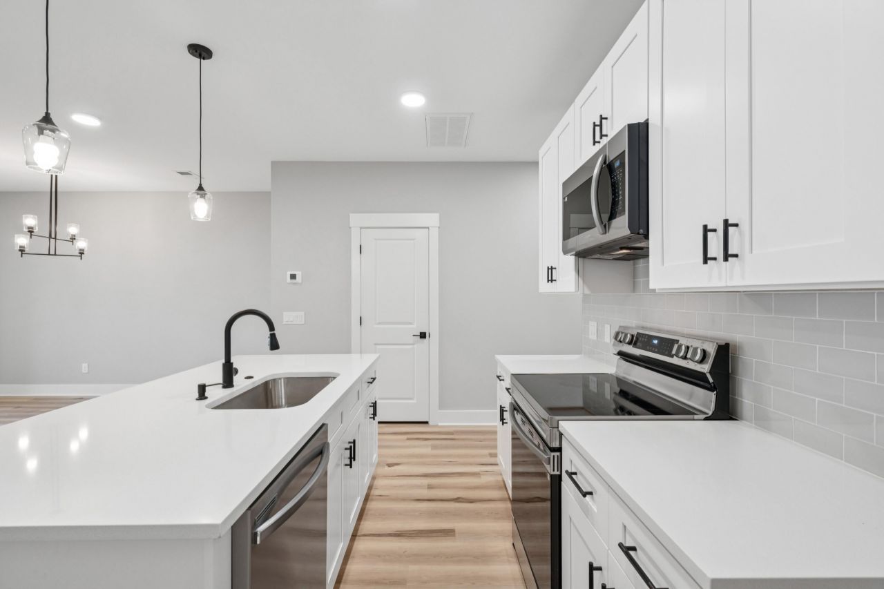 121 Kirkland Street Photo 23