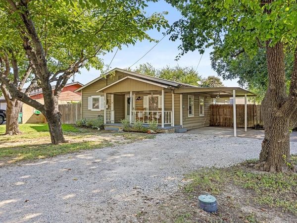 859 N Belknap Street, Stephenville, TX 76401