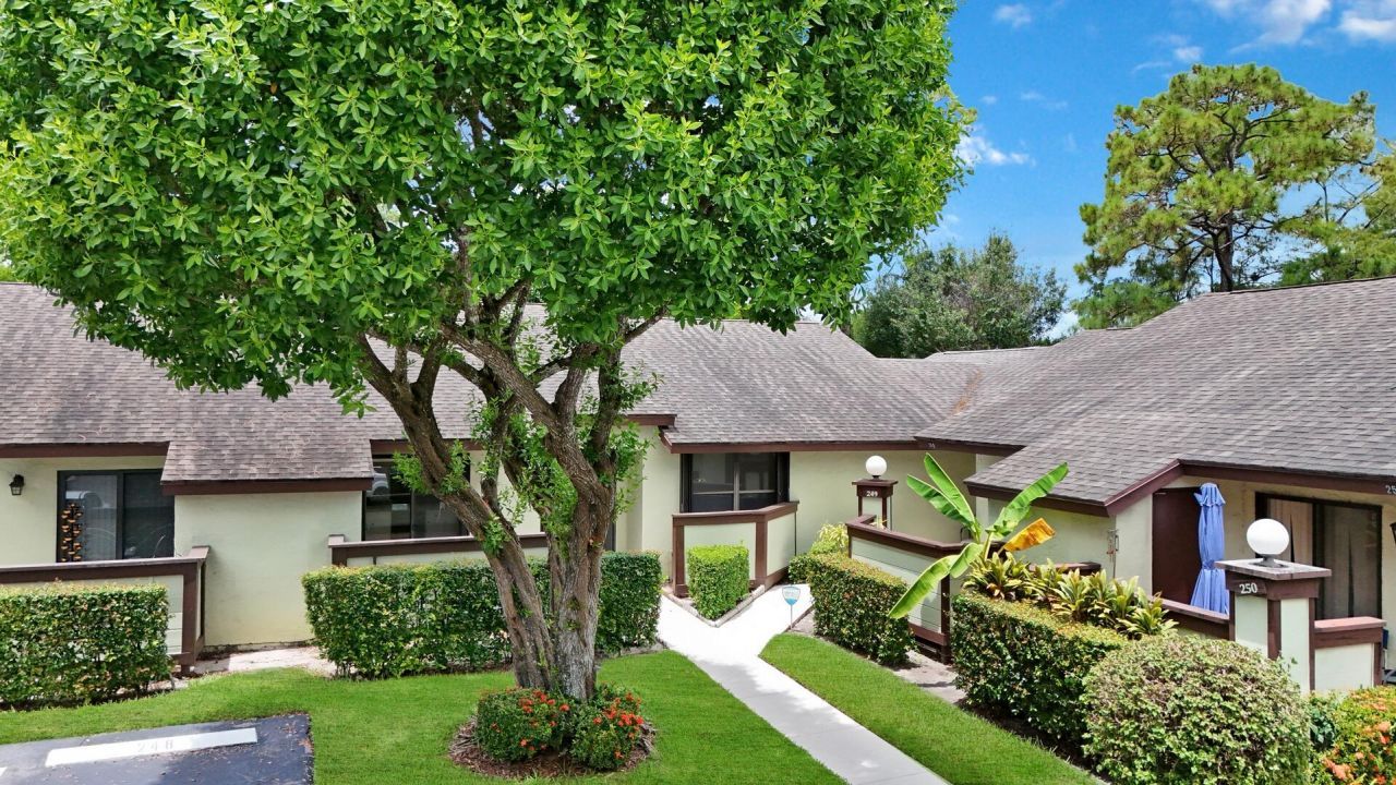 248 Brandywine Court, Royal Palm Beach, FL 33411 Photo