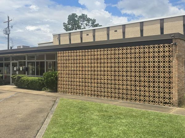 4515 Office Park Drive, Jackson, MS 39206