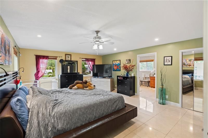 2501 NW 8th Avenue, Wilton Manors, FL 33311 Photo