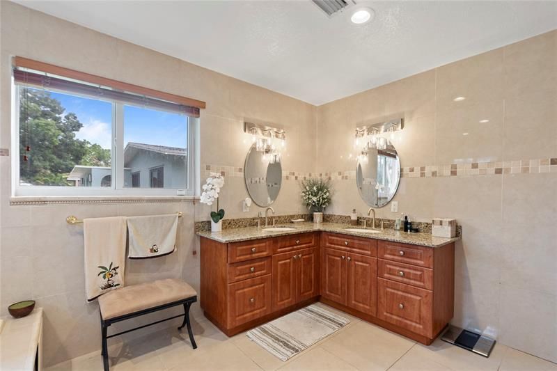 2501 NW 8th Avenue, Wilton Manors, FL 33311 Photo