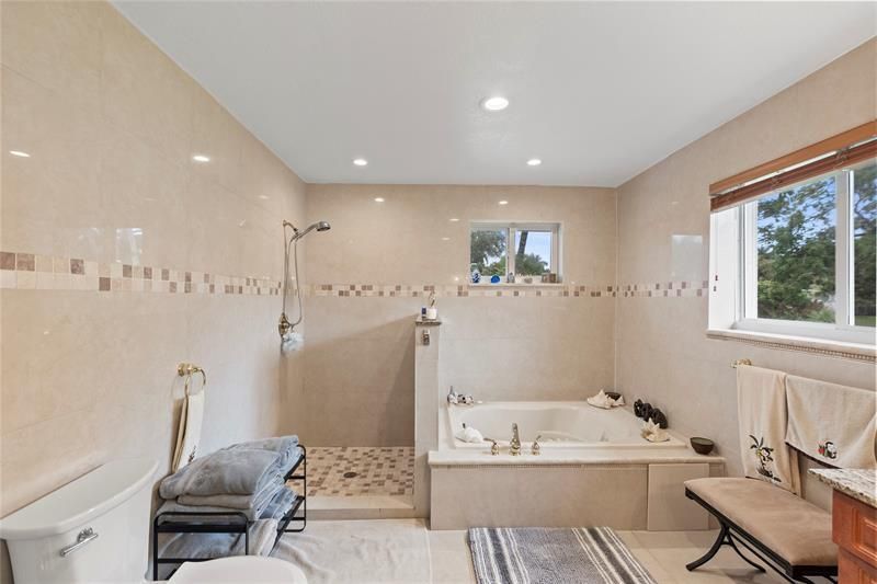 2501 NW 8th Avenue, Wilton Manors, FL 33311 Photo