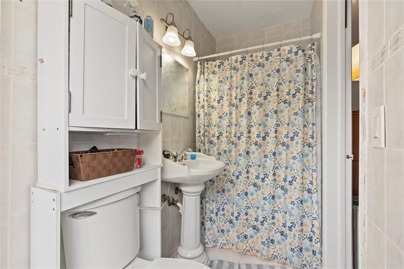 2501 NW 8th Avenue, Wilton Manors, FL 33311 Photo