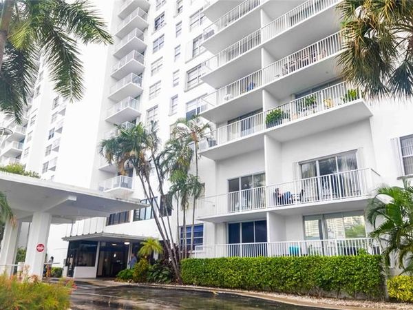 2851 NE 183rd St, Unit 1411-15E, Aventura, FL 33160