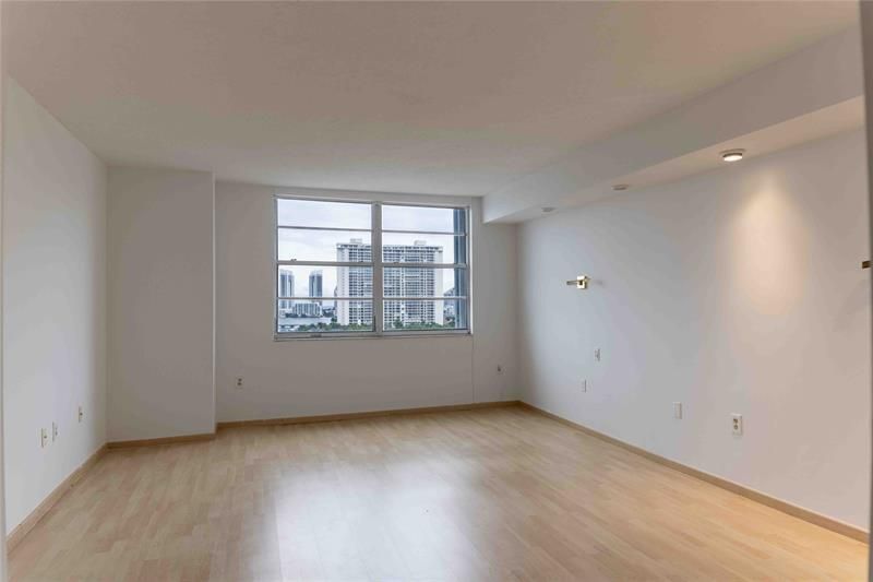 2851 NE 183rd Street, Unit 1411-15E, Aventura, FL 33160 Photo