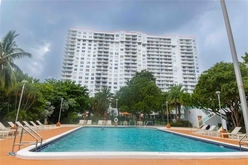 2851 NE 183rd Street, Unit 1411-15E, Aventura, FL 33160 Photo