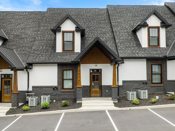 1056 Watch Hill Way, Sevierville, TN 37862