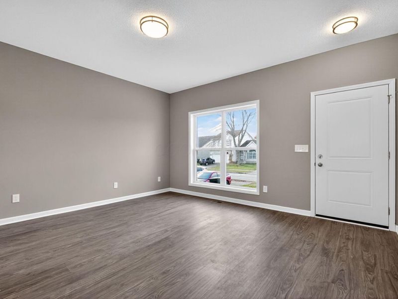 2744 Barrows Road, Columbus, OH 43232 Photo 5