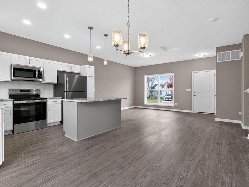 2744 Barrows Road, Columbus, OH 43232 Photo 6