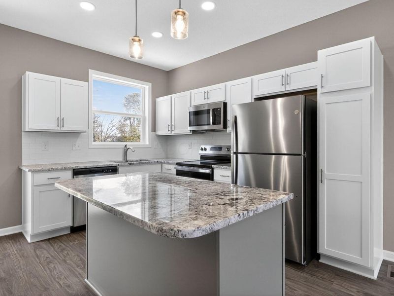 2744 Barrows Road, Columbus, OH 43232 Photo 7